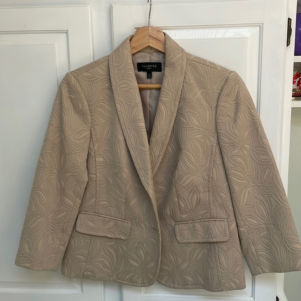 Jacquard damask jacket
